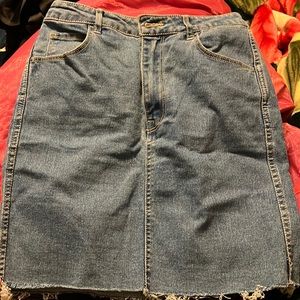 H&M denim skirt so pretty ✨